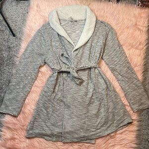 Cacique Gray Robe Size 14/16